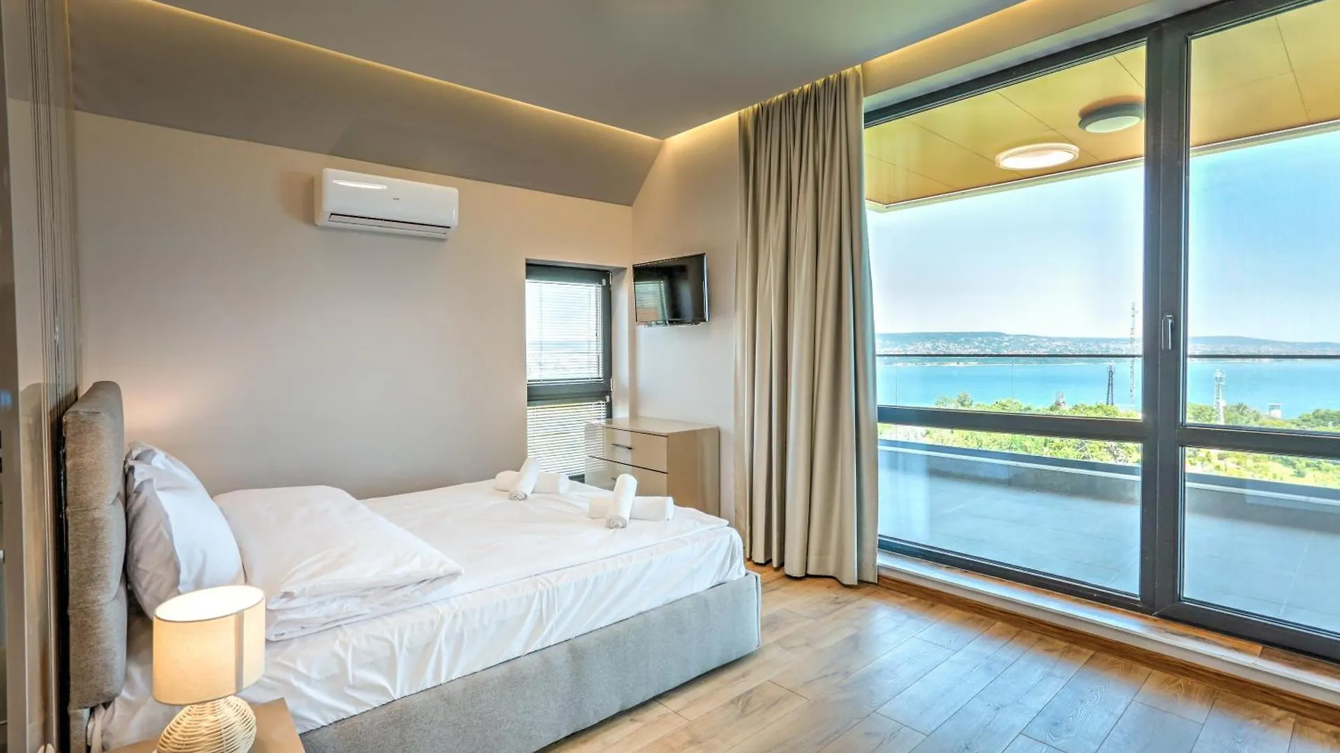 Vip Apartment Sea View Varna Bulgarien